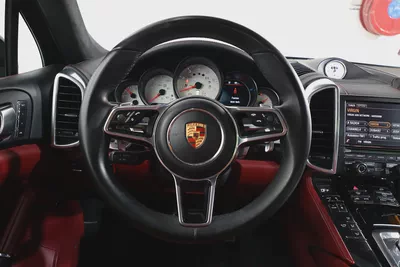 UNDER WARRANTY FROM AL NABODA  PORSCHE  CAYENNE  GTS 2016 | GCC Specs | Well Maintained-10