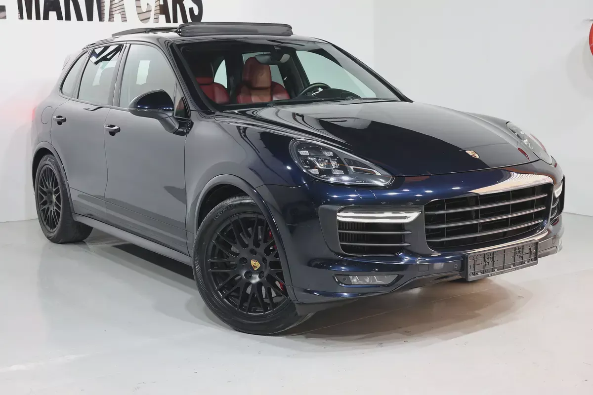 UNDER WARRANTY FROM AL NABODA  PORSCHE  CAYENNE  GTS 2016 | GCC Specs | Well Maintained-1-1