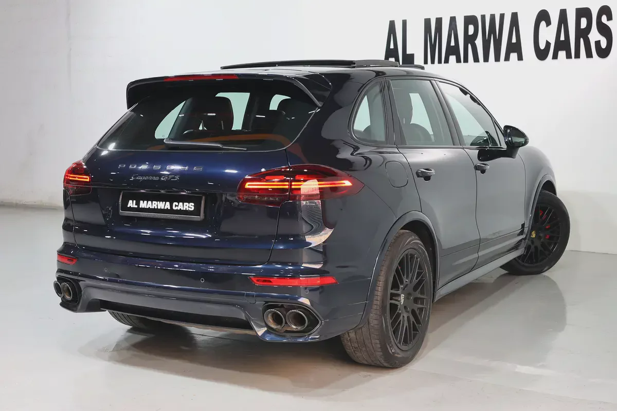 UNDER WARRANTY FROM AL NABODA  PORSCHE  CAYENNE  GTS 2016 | GCC Specs | Well Maintained-3-3