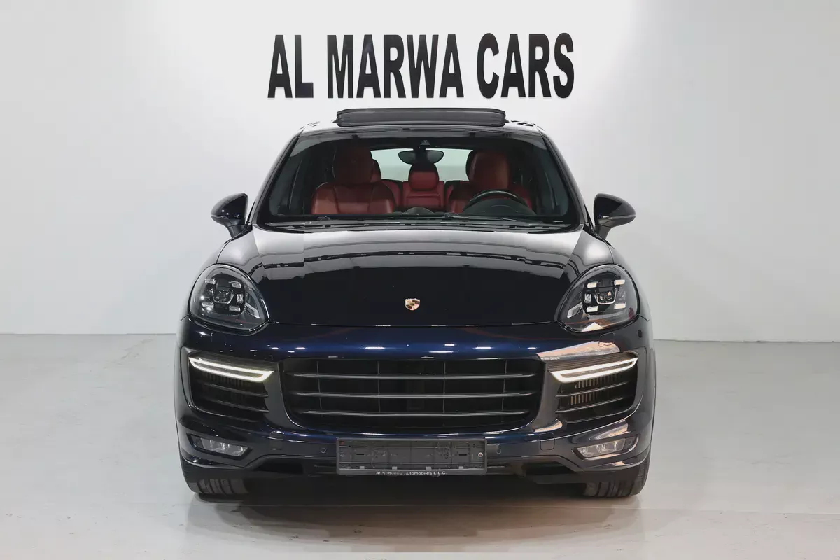 UNDER WARRANTY FROM AL NABODA  PORSCHE  CAYENNE  GTS 2016 | GCC Specs | Well Maintained-5-5