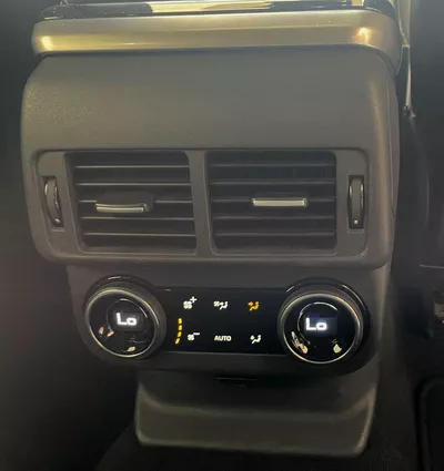 Land Rover Range Rover Velar SE P250 R-Dynamic SE 2.0L AL TAYER MOTORS-16