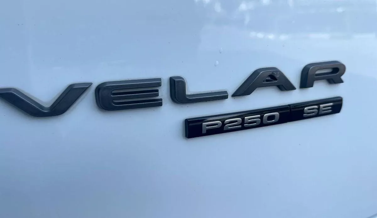 Land Rover Range Rover Velar SE P250 R-Dynamic SE 2.0L AL TAYER MOTORS-21-0