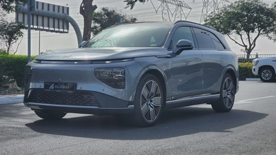 2023 XPENG G9 Performance [Grey]-3