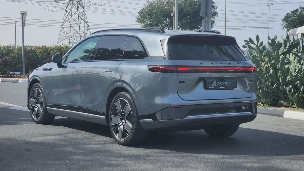 2023 XPENG G9 Performance [Grey]-19-19