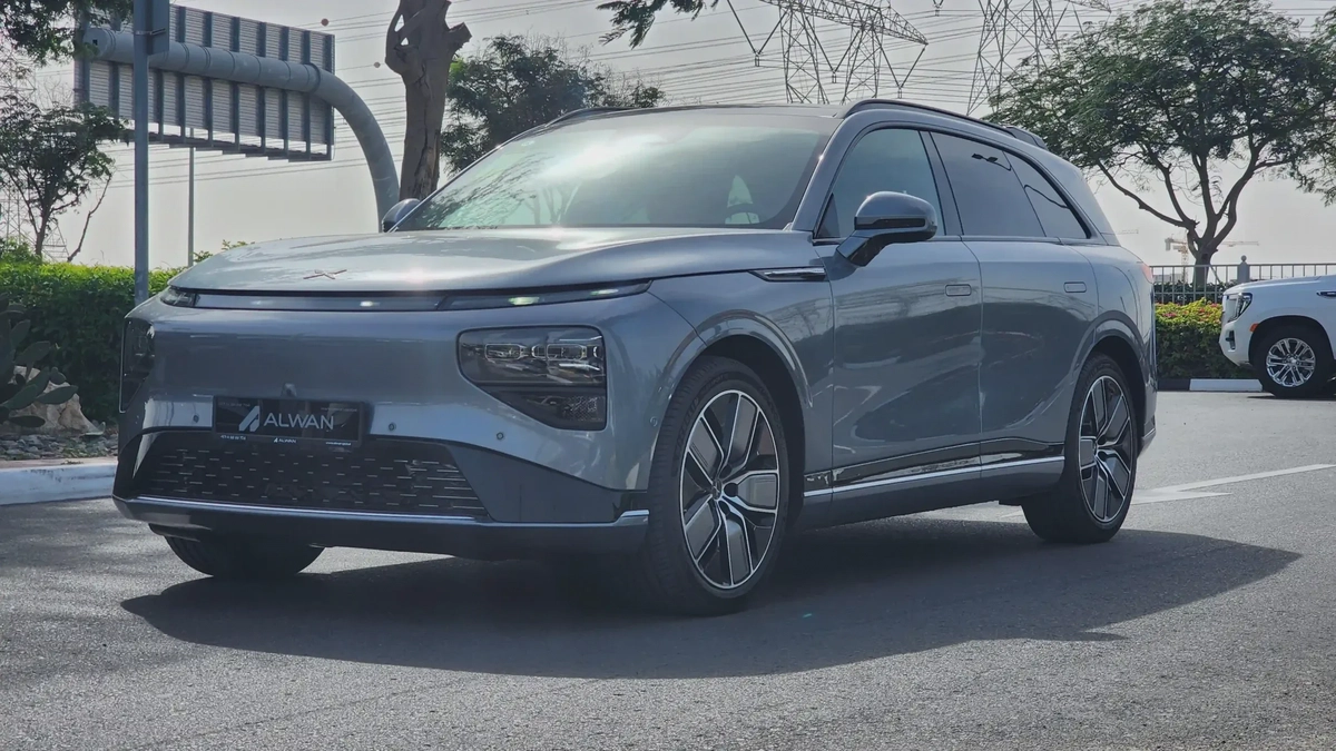 2023 XPENG G9 Performance [Grey]-3-3