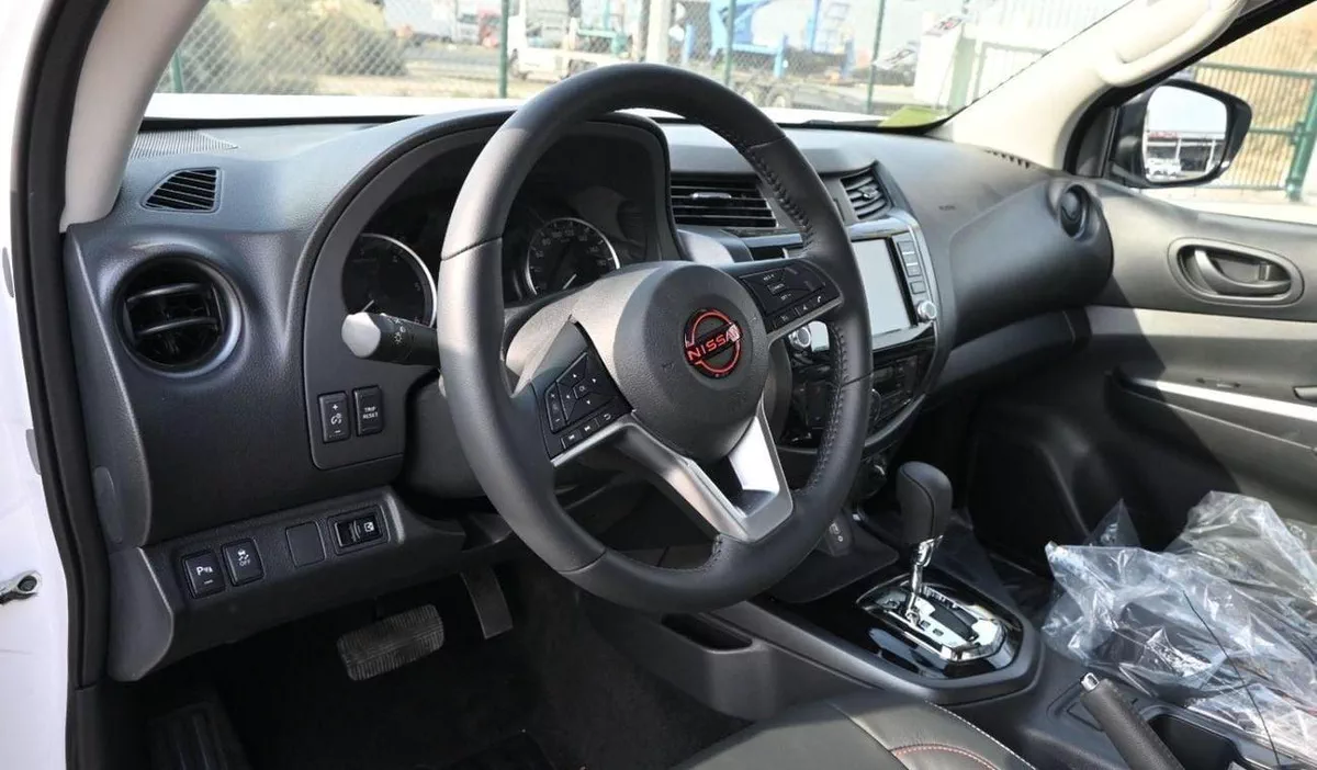 Nissan Navara Nissan Navara 2.5L Diesel 2025-13-0