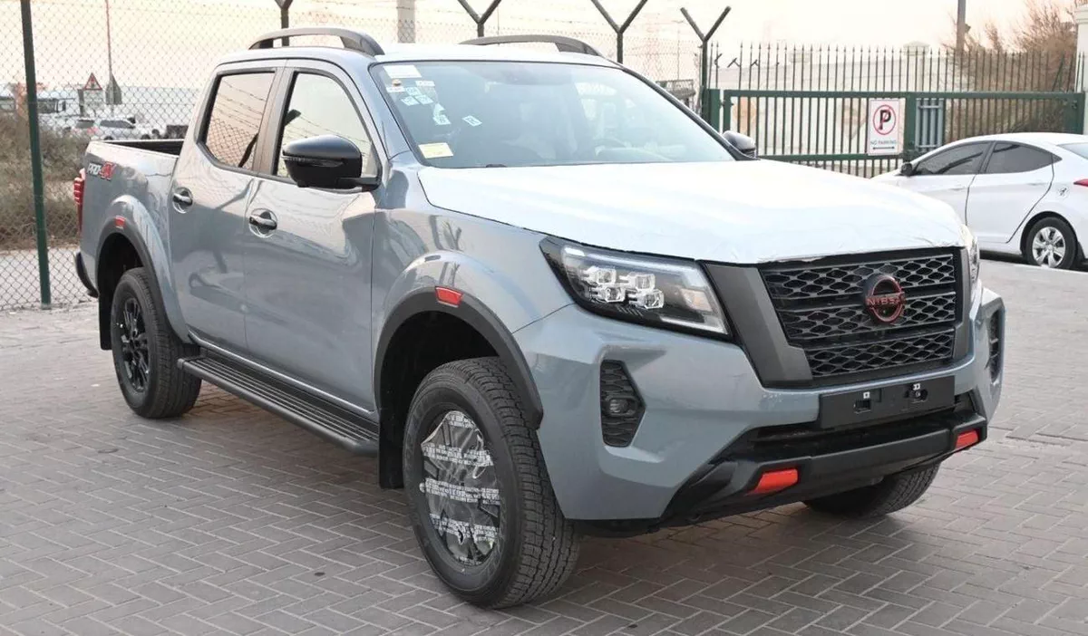 Nissan Navara Nissan Navara 2.5L Diesel 2025-6-0