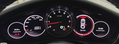 GCC Specs | Original Paint | Low Mileage | Well Maintained | Al Naboodah Full service history-13