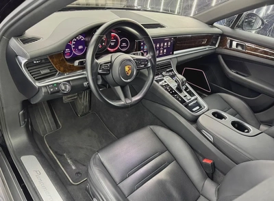 GCC Specs | Original Paint | Low Mileage | Well Maintained | Al Naboodah Full service history-8
