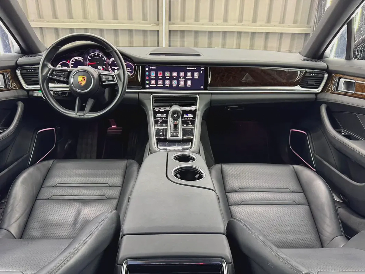 GCC Specs | Original Paint | Low Mileage | Well Maintained | Al Naboodah Full service history-14-14
