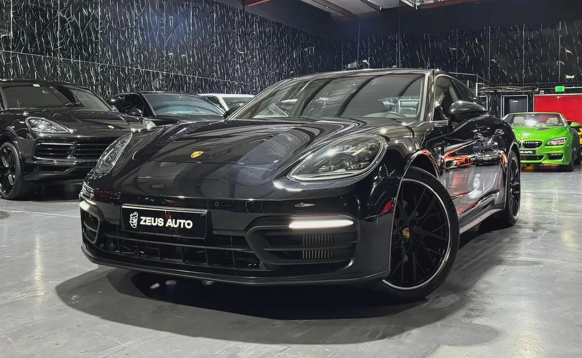 GCC Specs | Original Paint | Low Mileage | Well Maintained | Al Naboodah Full service history