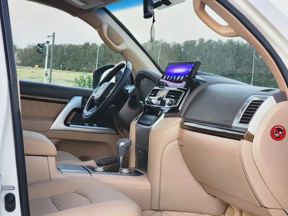Toyota Land Cruiser GXR V6 2015 - GCC Specs - Reliable and Ready for Adventure-11-11