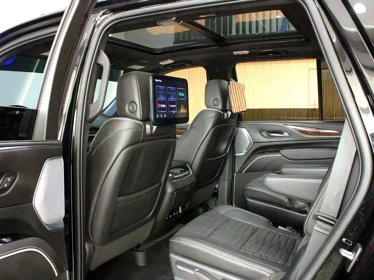 2022 - Cadillac Escalade Sport Platinum-4-4
