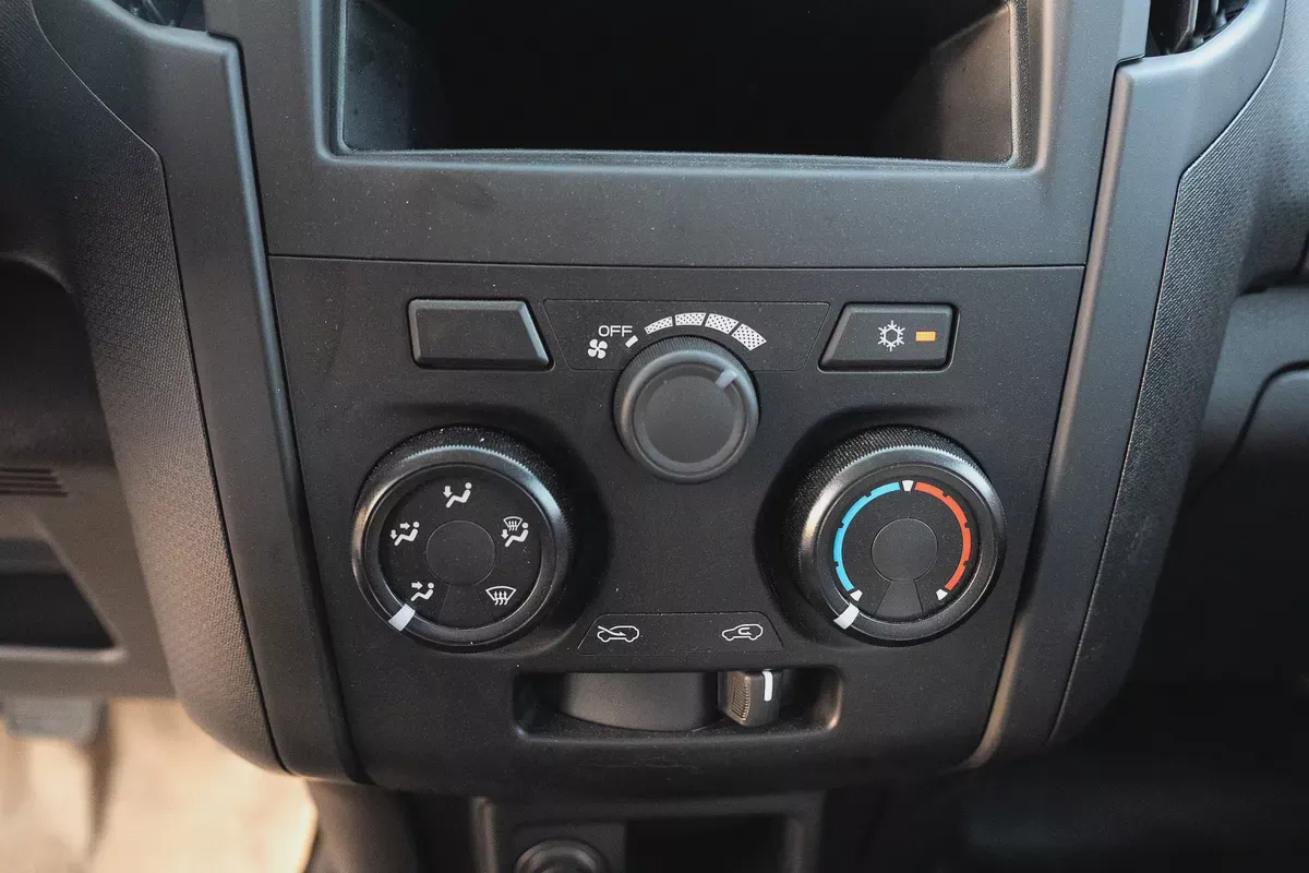 Isuzu D-Max 2026 - Brand New 2.5 4X2 ONLY ONE UNIT-14-14