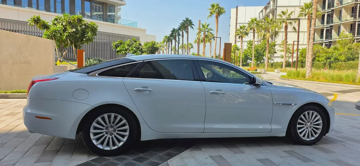2015 Jaguar XJ L -Full option -Excellent Condition-Less kilometer driven -Bank Finance Available-5-5