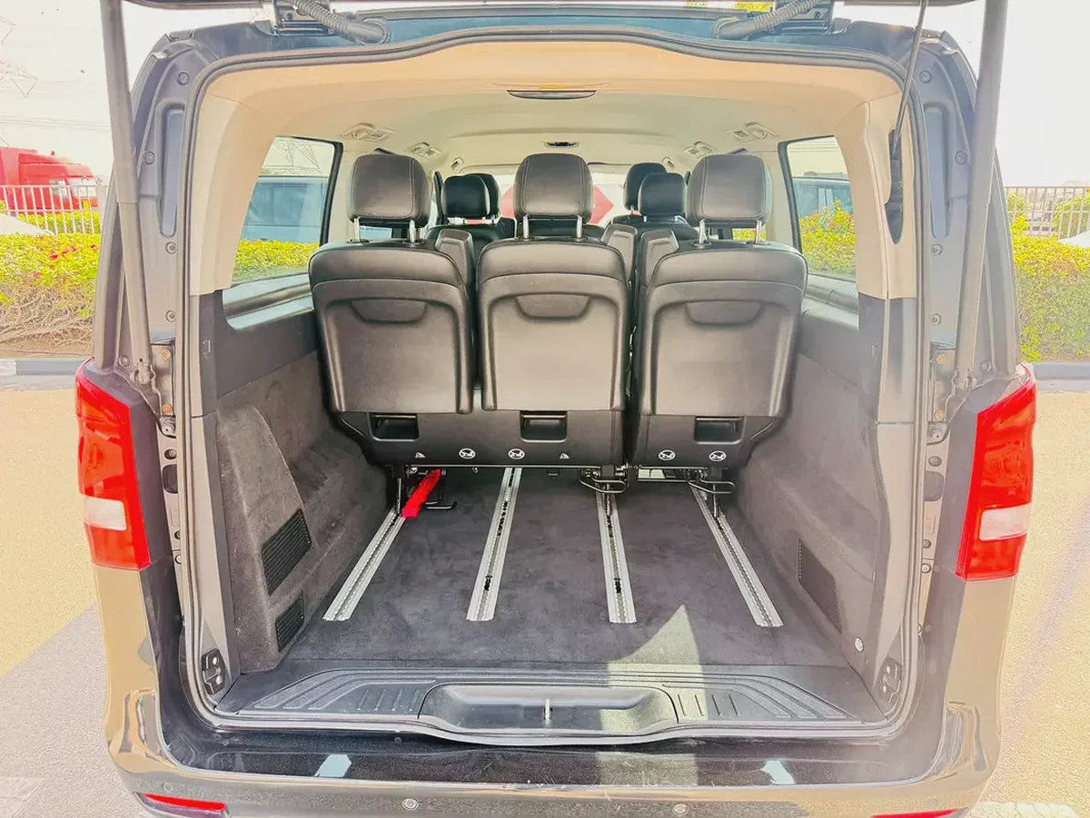 Mercedes-Benz V-Class 2.0L V 250 2024 GCC Specs Very Good Condition (Full Service History)-19-19