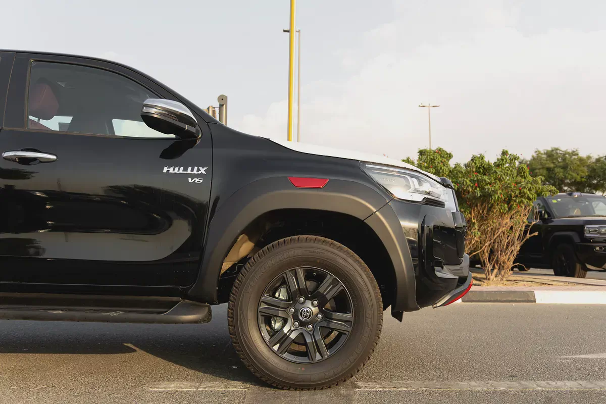 Toyota Hilux TRD SR5 | 2026 | GCC | V6 4.0L Pick-up | Petrol | 4WD | 4 Doors-7-7