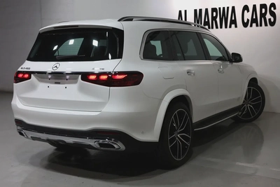 MERCEDES-BENZ GLS 450-NIGHT PACKEG 14000KM ONLY 5 YEAR WARRANTYSERVICE CONTRACT GARGASH-GCC SPE-2