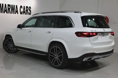 MERCEDES-BENZ GLS 450-NIGHT PACKEG 14000KM ONLY 5 YEAR WARRANTYSERVICE CONTRACT GARGASH-GCC SPE-3