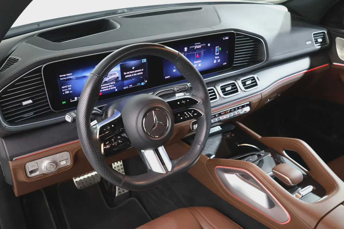 MERCEDES-BENZ GLS 450-NIGHT PACKEG 14000KM ONLY 5 YEAR WARRANTYSERVICE CONTRACT GARGASH-GCC SPE-9-9