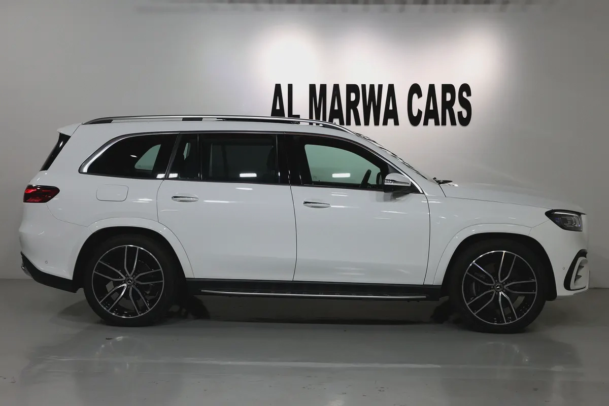 MERCEDES-BENZ GLS 450-NIGHT PACKEG 14000KM ONLY 5 YEAR WARRANTYSERVICE CONTRACT GARGASH-GCC SPE-4-4