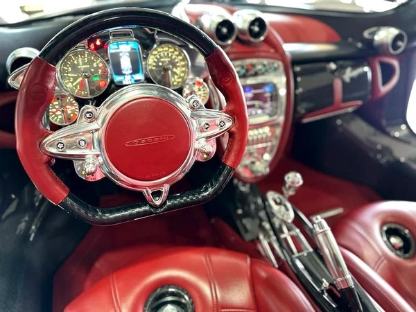 Pagani Huayra, GCC, 1 of 100 in the world, amazing specs, beautiful color combination, New tyres.