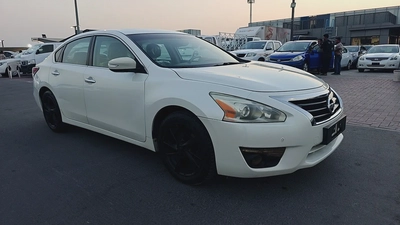 Nissan Altima SV 2014 GCC Specs - Well Maintained-8