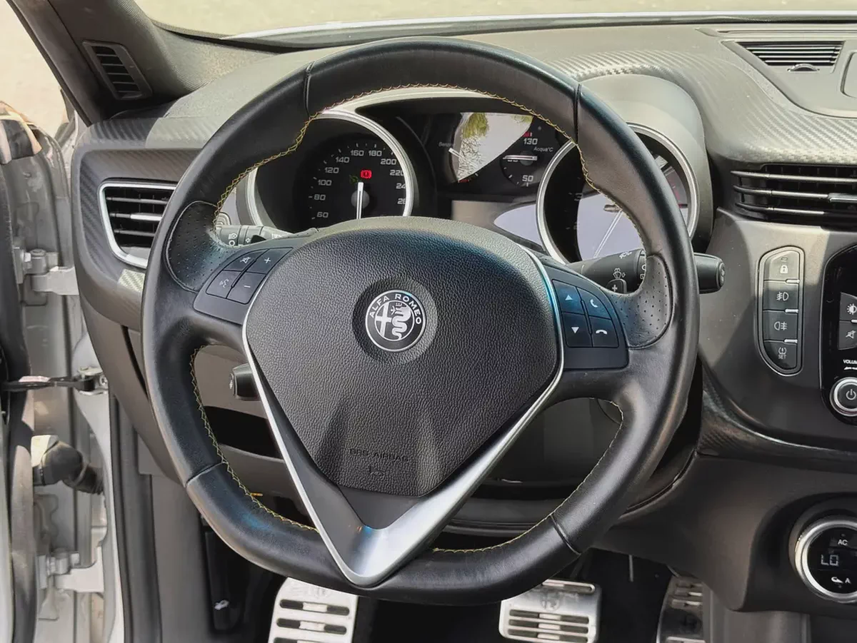 2020 Alfa Romeo Giulietta Veloce | GCC Specs | Pristine Condition-5-5