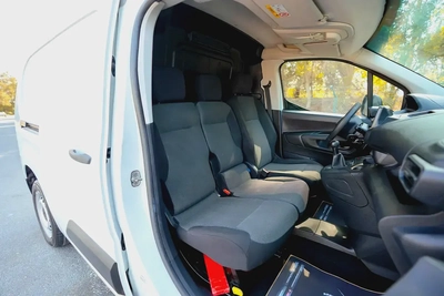 Peugeot Partner | Delivery Van | GCC Specs | Ref#P39842-9