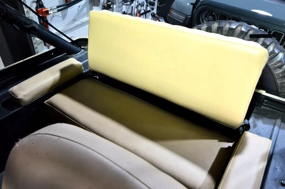 CLASSIC 1979 JEEP WRANGLER WILLYS EDITION - BEIGE-7