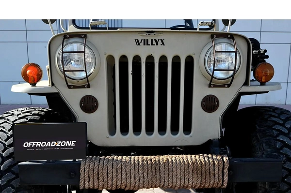 CLASSIC 1979 JEEP WRANGLER WILLYS EDITION - BEIGE