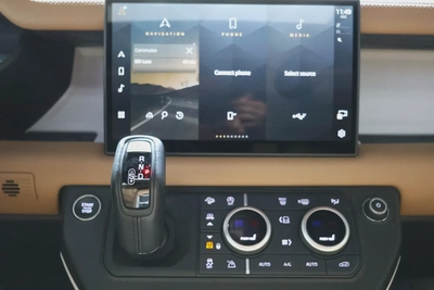 2025 Land Rover Defender 110 HSE P400 | GCC Specs | Brand New-11
