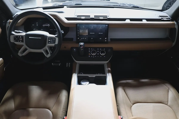 2025 Land Rover Defender 110 HSE P400 | GCC Specs | Brand New