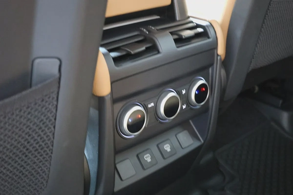 2025 Land Rover Defender 110 HSE P400 | GCC Specs | Brand New