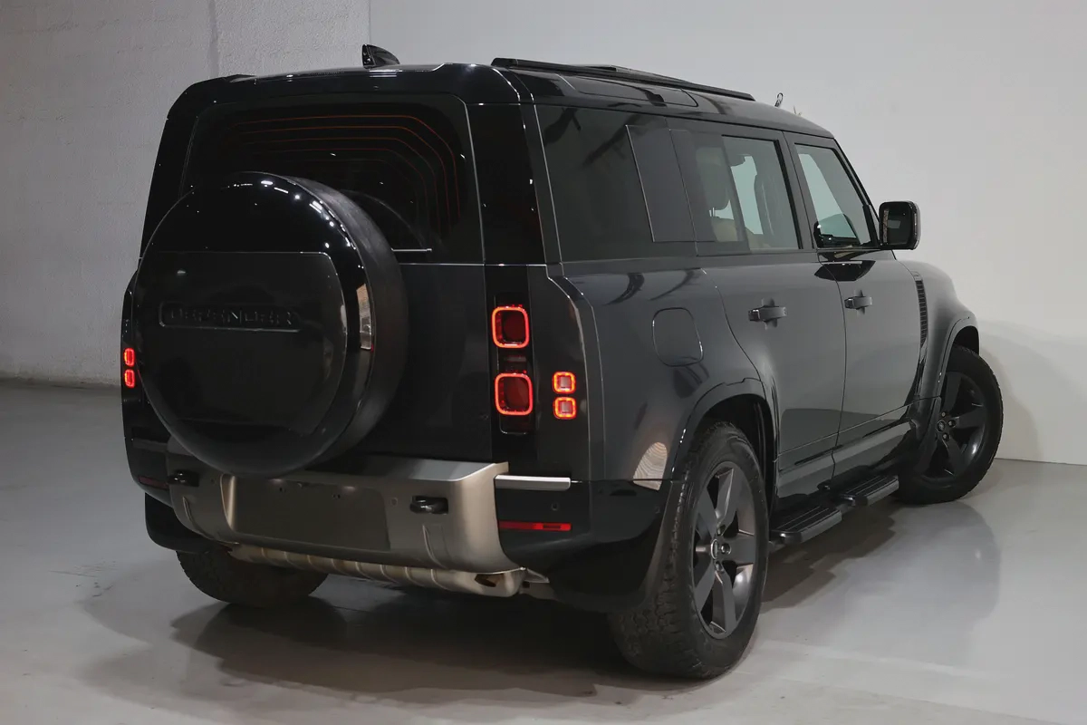 2025 Land Rover Defender 110 HSE P400 | GCC Specs | Brand New-2-2