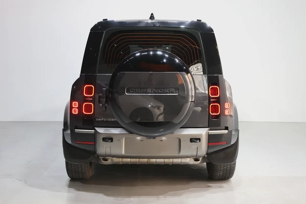 2025 Land Rover Defender 110 HSE P400 | GCC Specs | Brand New