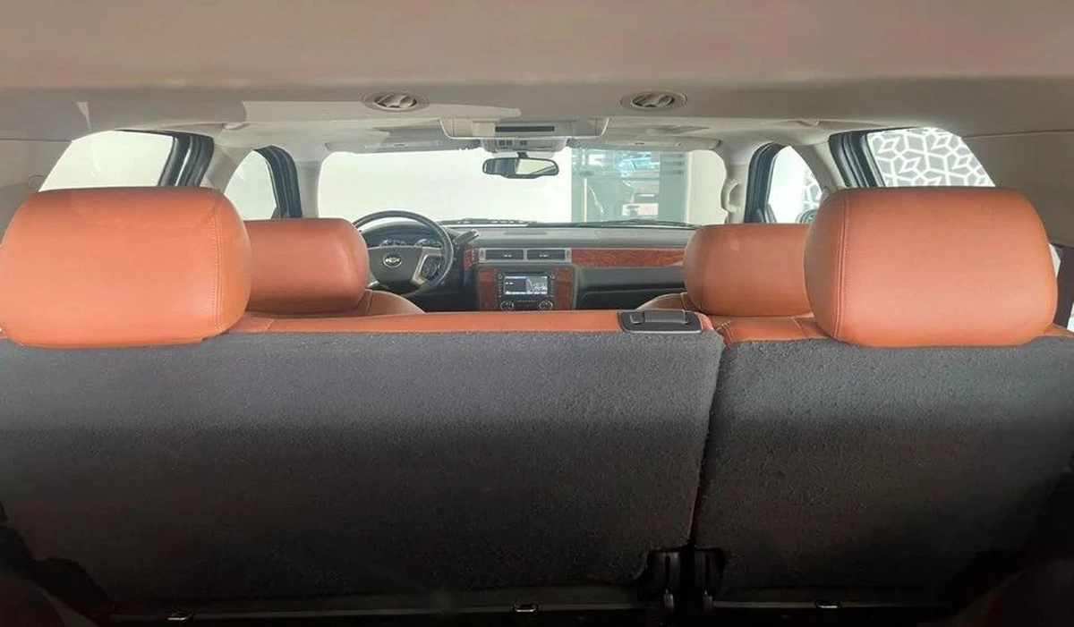Chevrolet Tahoe LTZ 5.3L-8CYL - SUNROOF LEATHER SEATS EXCELLENT CONDITION -9-9