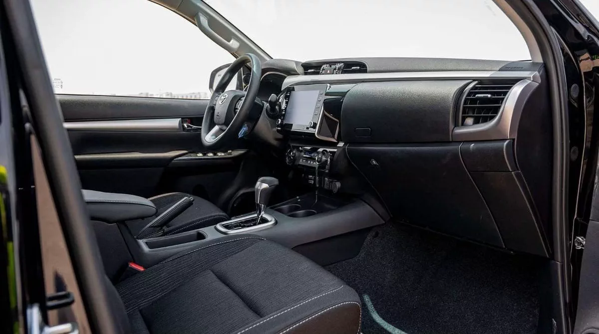 Toyota Hilux TOYOTA HILUX DC 2.4D AT 4X4 MY2025 – BLACK-14-0