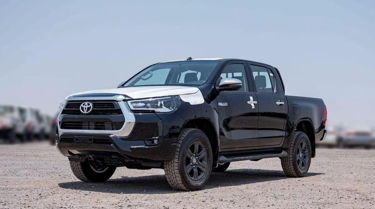 Toyota Hilux TOYOTA HILUX DC 2.4D AT 4X4 MY2025 – BLACK-2-0