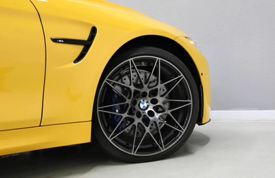 425 Hp | Full Option | Under Warranty Till 2026 | Free Insurance and Registration-6