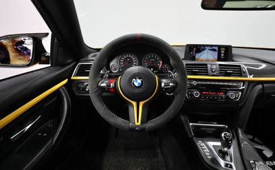 425 Hp | Full Option | Under Warranty Till 2026 | Free Insurance and Registration-9