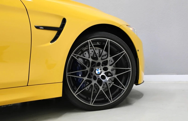 425 Hp | Full Option | Under Warranty Till 2026 | Free Insurance and Registration