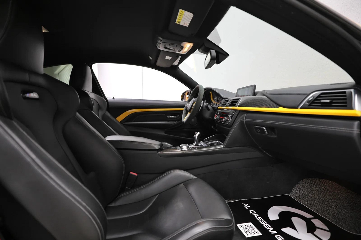 425 Hp | Full Option | Under Warranty Till 2026 | Free Insurance and Registration-3-3