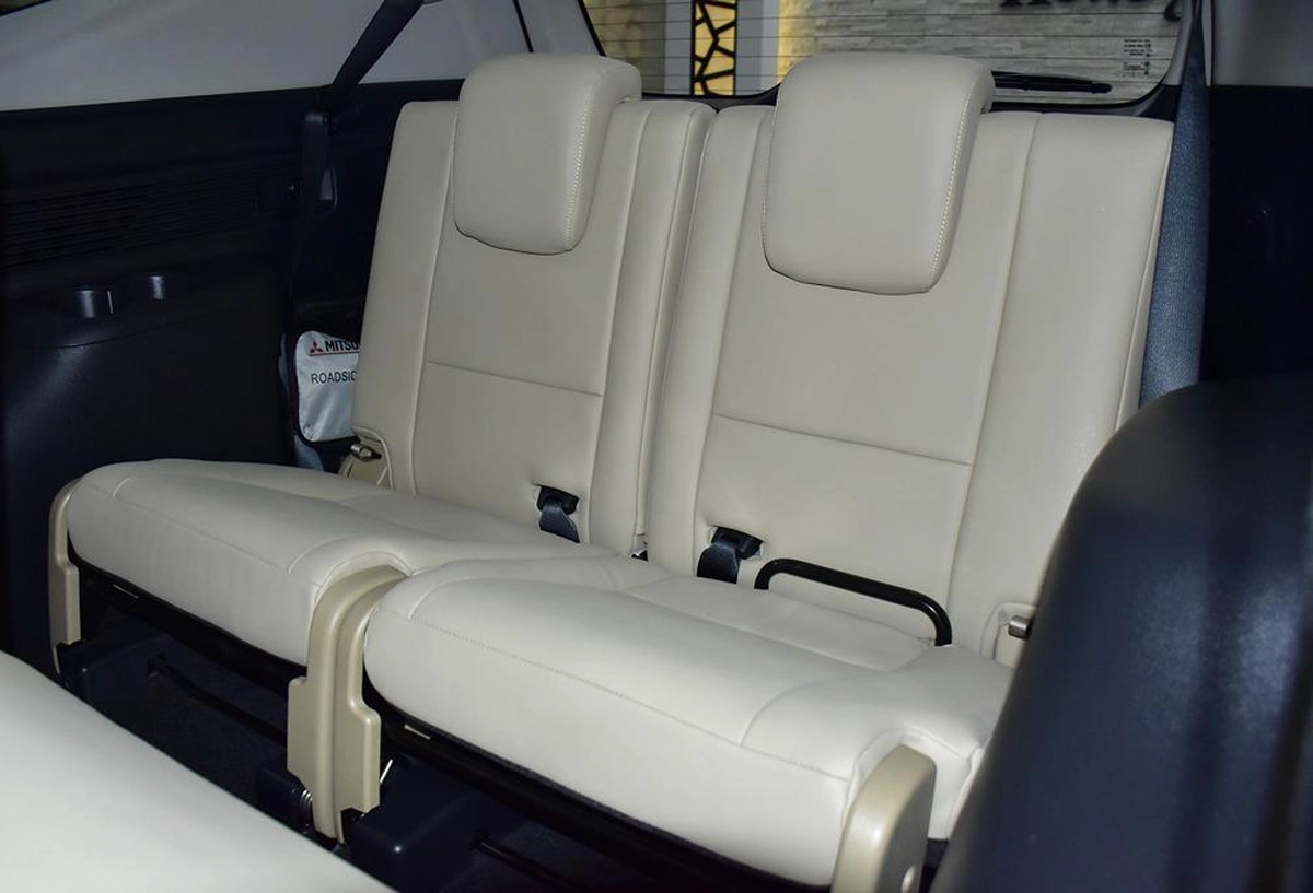 Mitsubishi Montero Sport Prime Edition ( 2023 Model ) in Grey Color GCC Specs-4-4