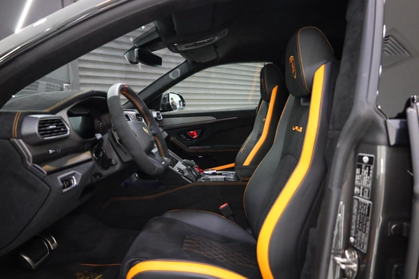 Lamborghini Urus Performante 2024