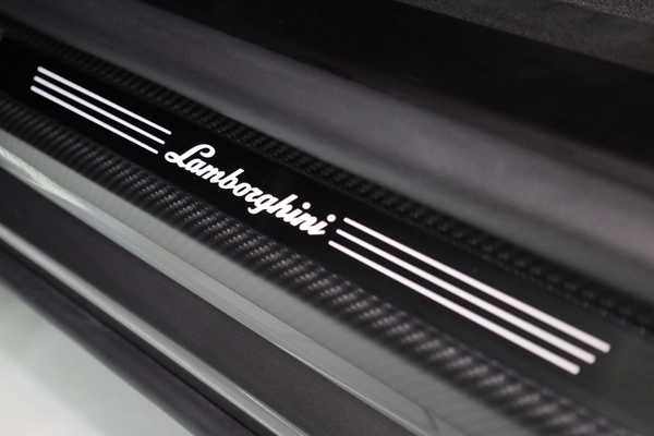 Lamborghini Urus Performante 2024