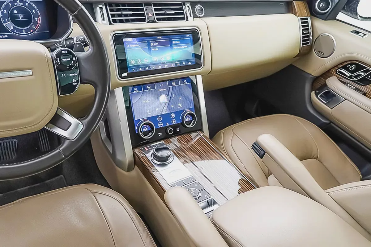 AED 3,460 / 48 months | 0% DP | 2018 Range Rover Vogue HSE / Full Service History-8-8