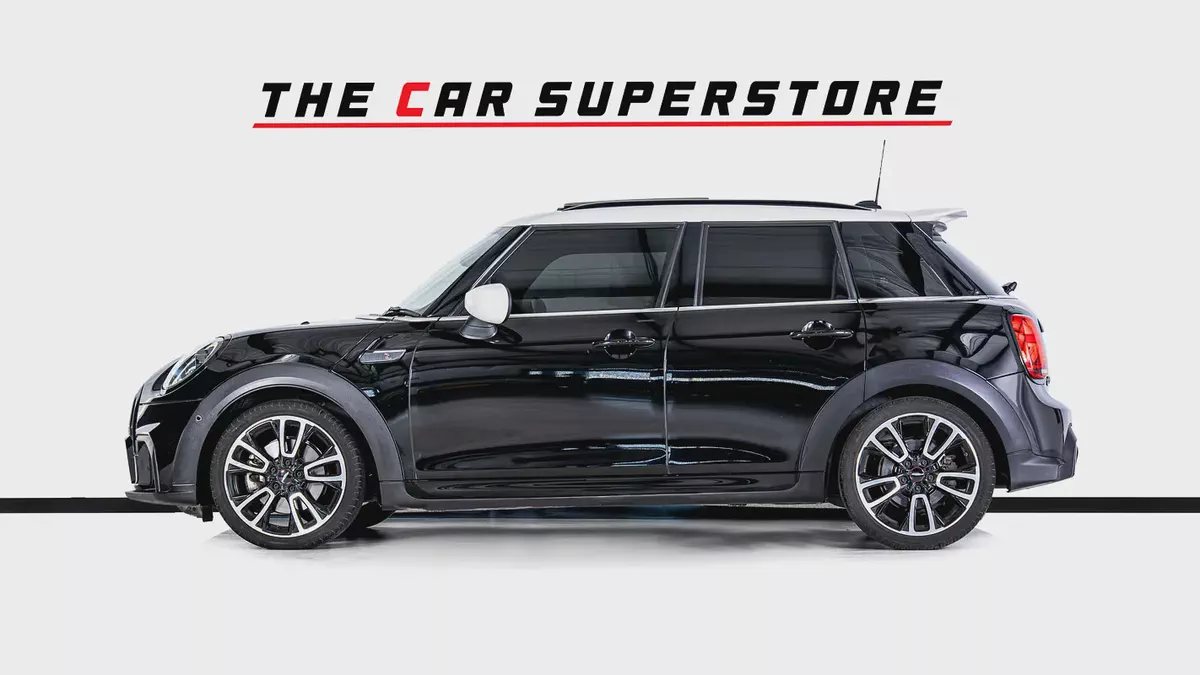 Mini Cooper S-JCW-GCC-FSH-well maintained-Dealer warranty & service valid till Dec 2026-4-4