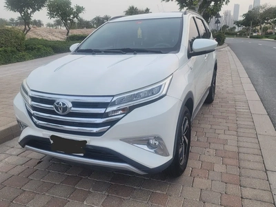 7 Seater Toyota Rush GX 2019 - GCC Specs - Push Start Full service history Al Futtaim-0