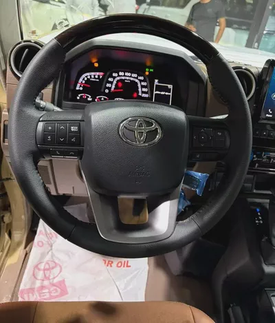 Toyota Land Cruiser 70 Series LC 79 LX 2026 GCC Specs لاندكروزر بيك اب غمارتين بنزين جلد رادار رنقات-10